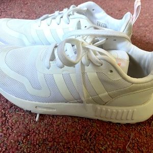 Used adidas shoes. Size 7